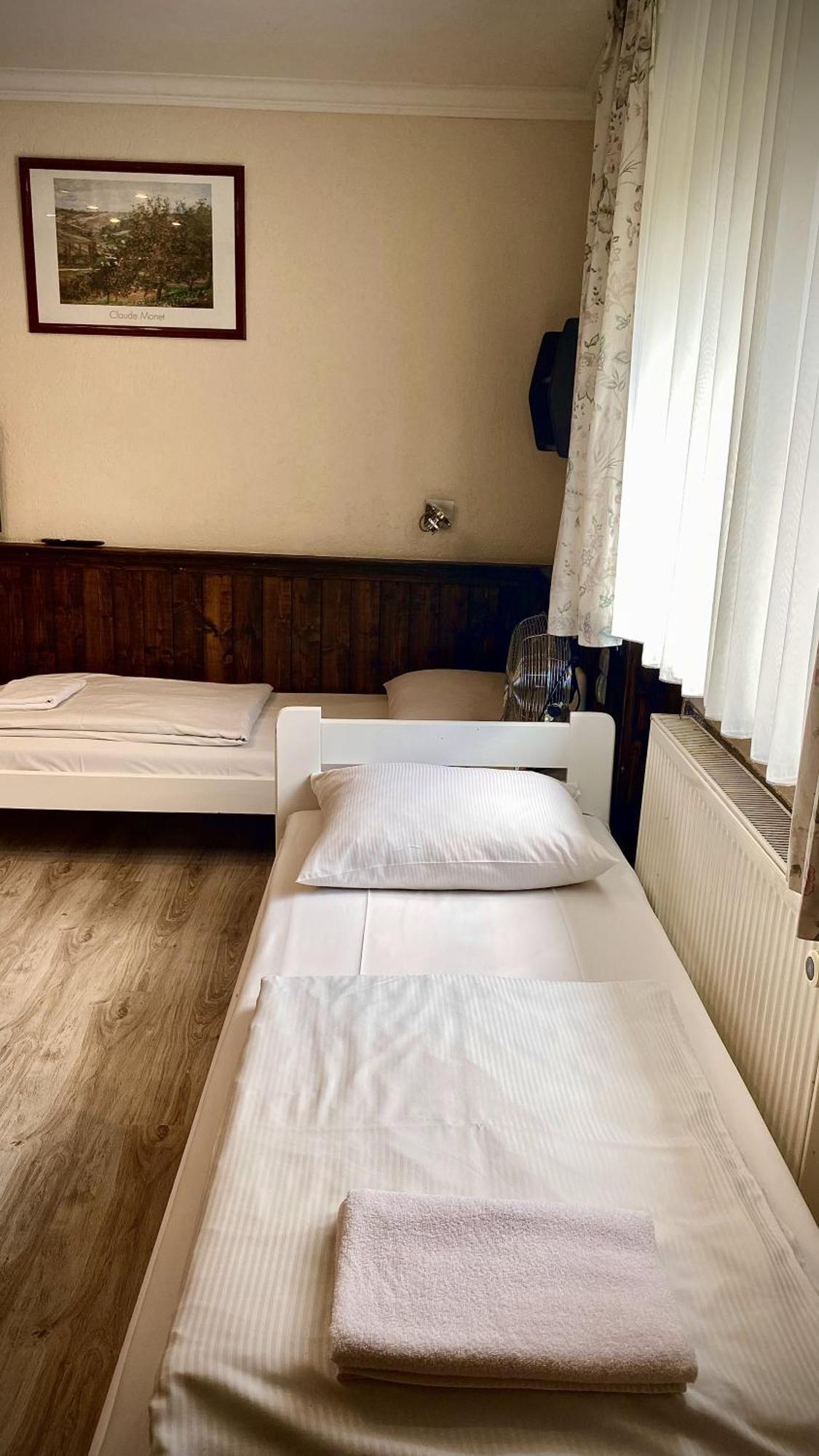 Villa Pod Orzechem W Zaniemyslu المظهر الخارجي الصورة