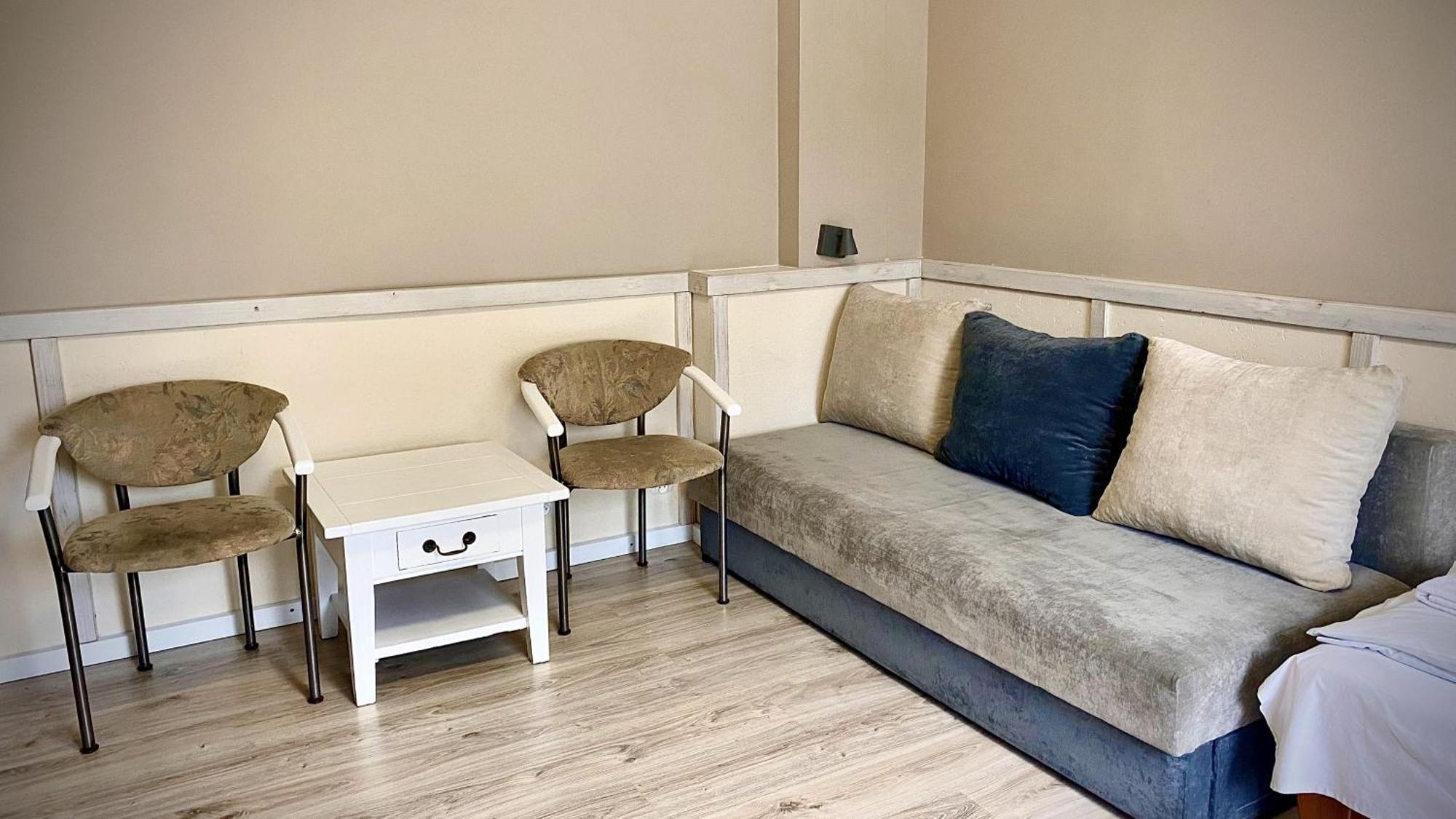 Villa Pod Orzechem W Zaniemyslu المظهر الخارجي الصورة
